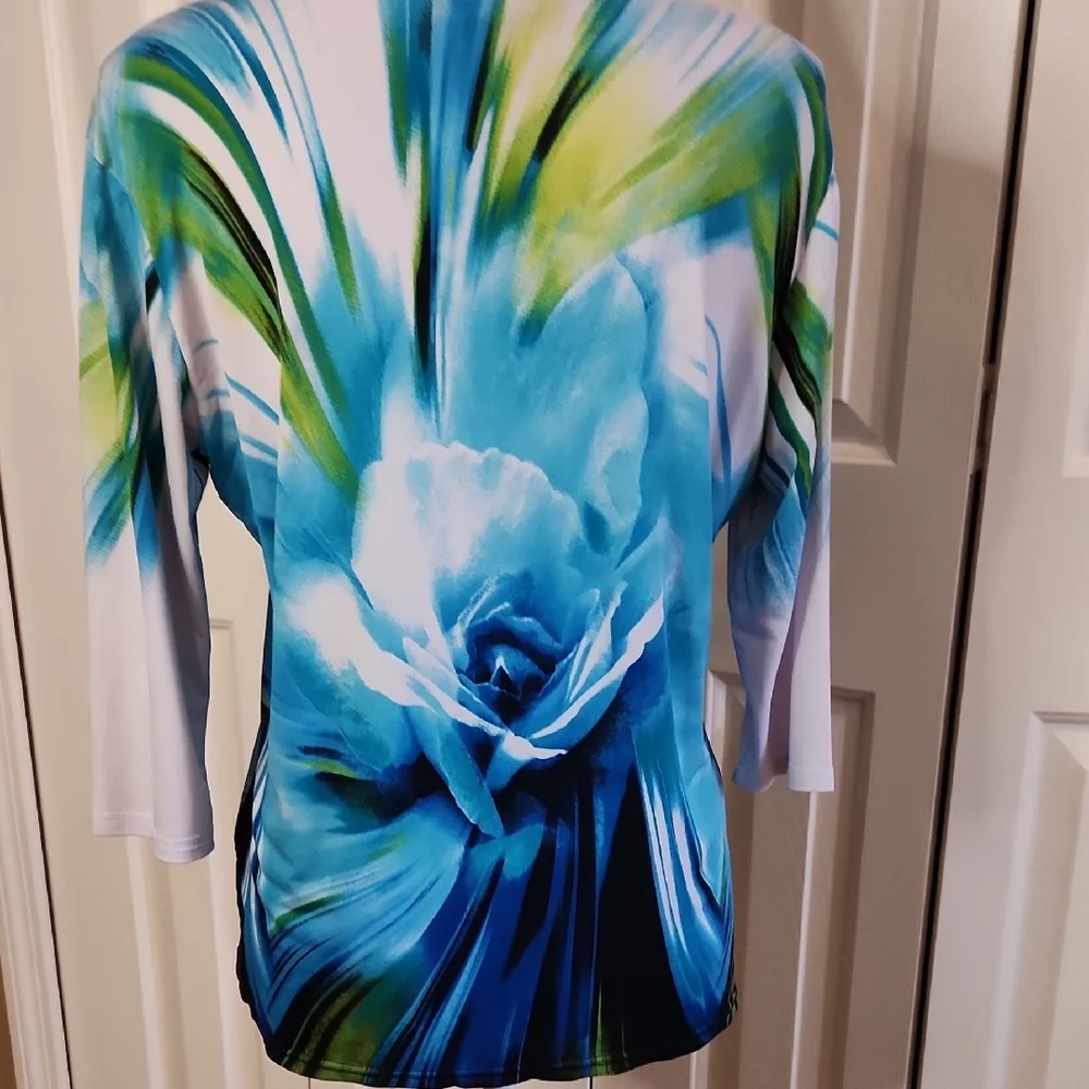 Valentina Blue and White Graphic Blouse - Picture 3 of 8